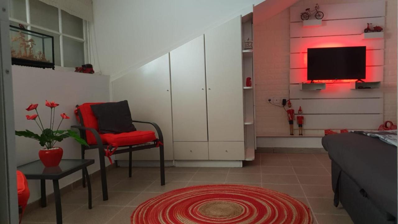Amazing Apartment Хайфа Екстериор снимка