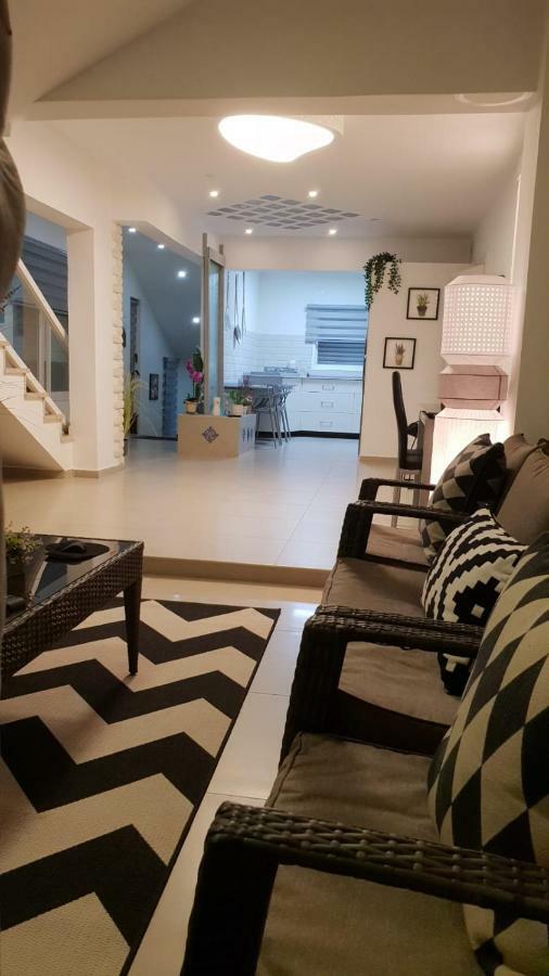 Amazing Apartment Хайфа Екстериор снимка