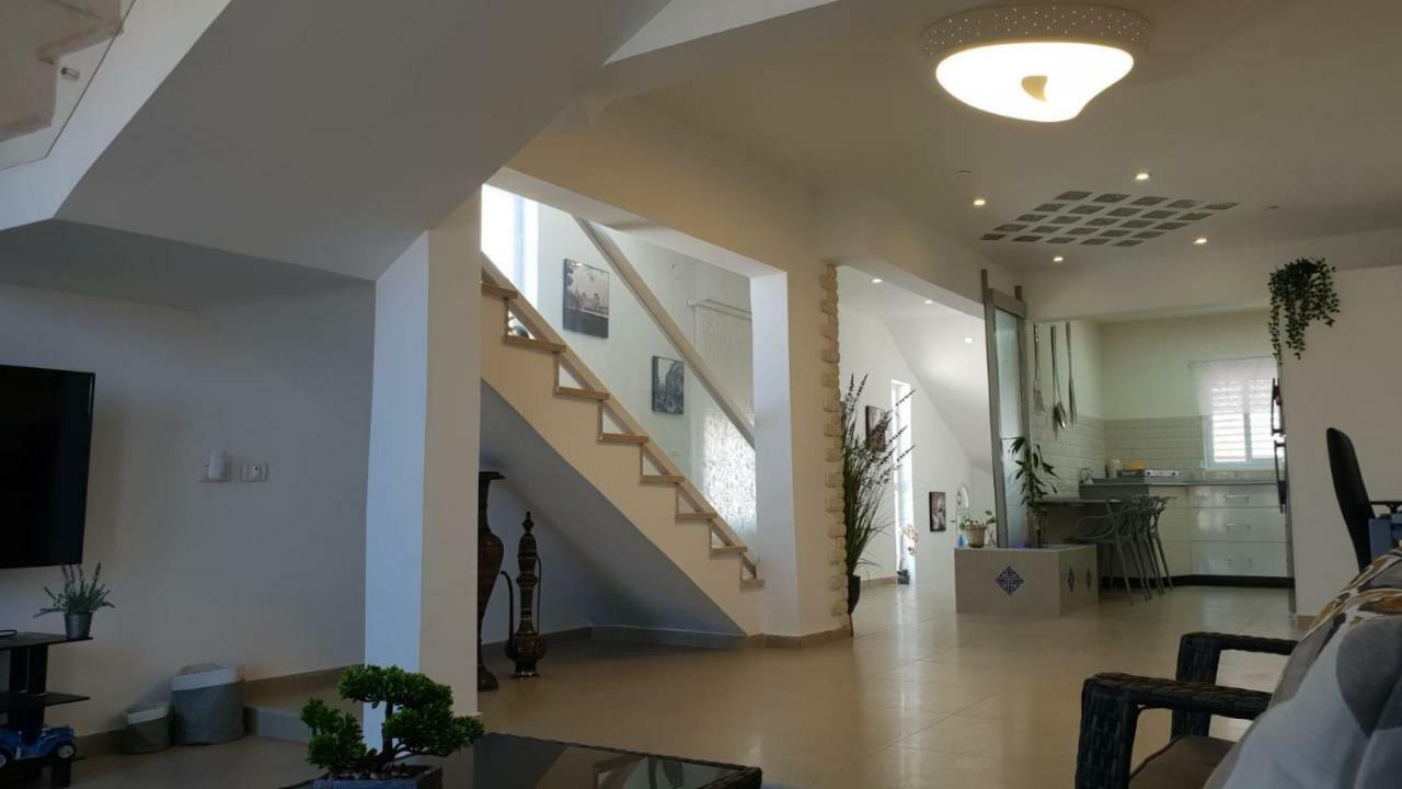Amazing Apartment Хайфа Екстериор снимка