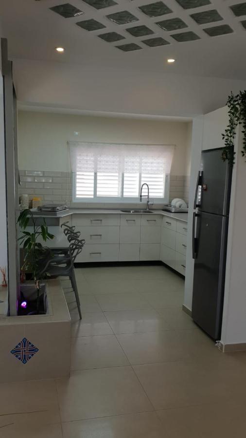 Amazing Apartment Хайфа Екстериор снимка